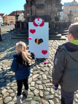 povalen.